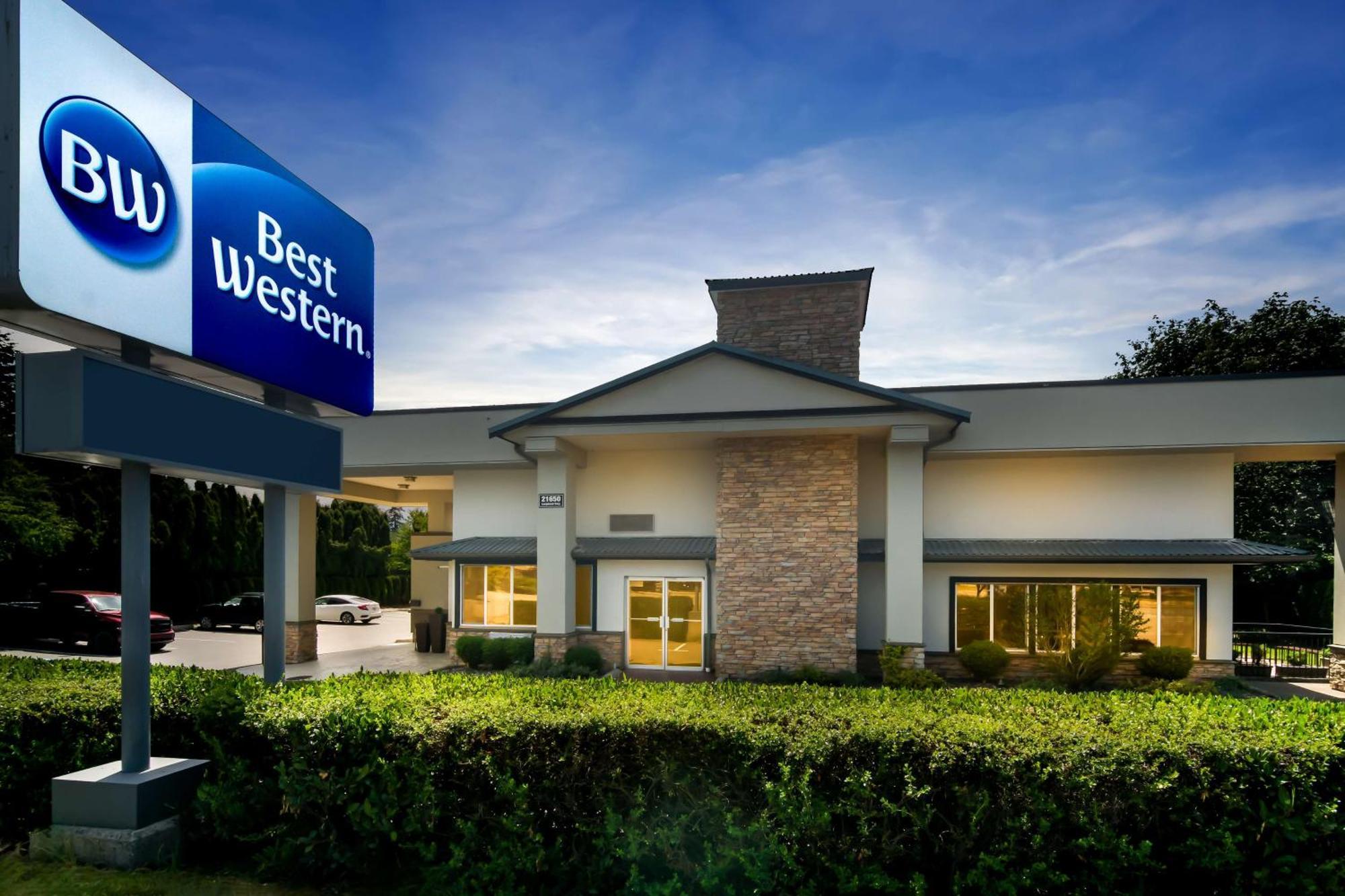 Best Western Maple Ridge Exterior photo