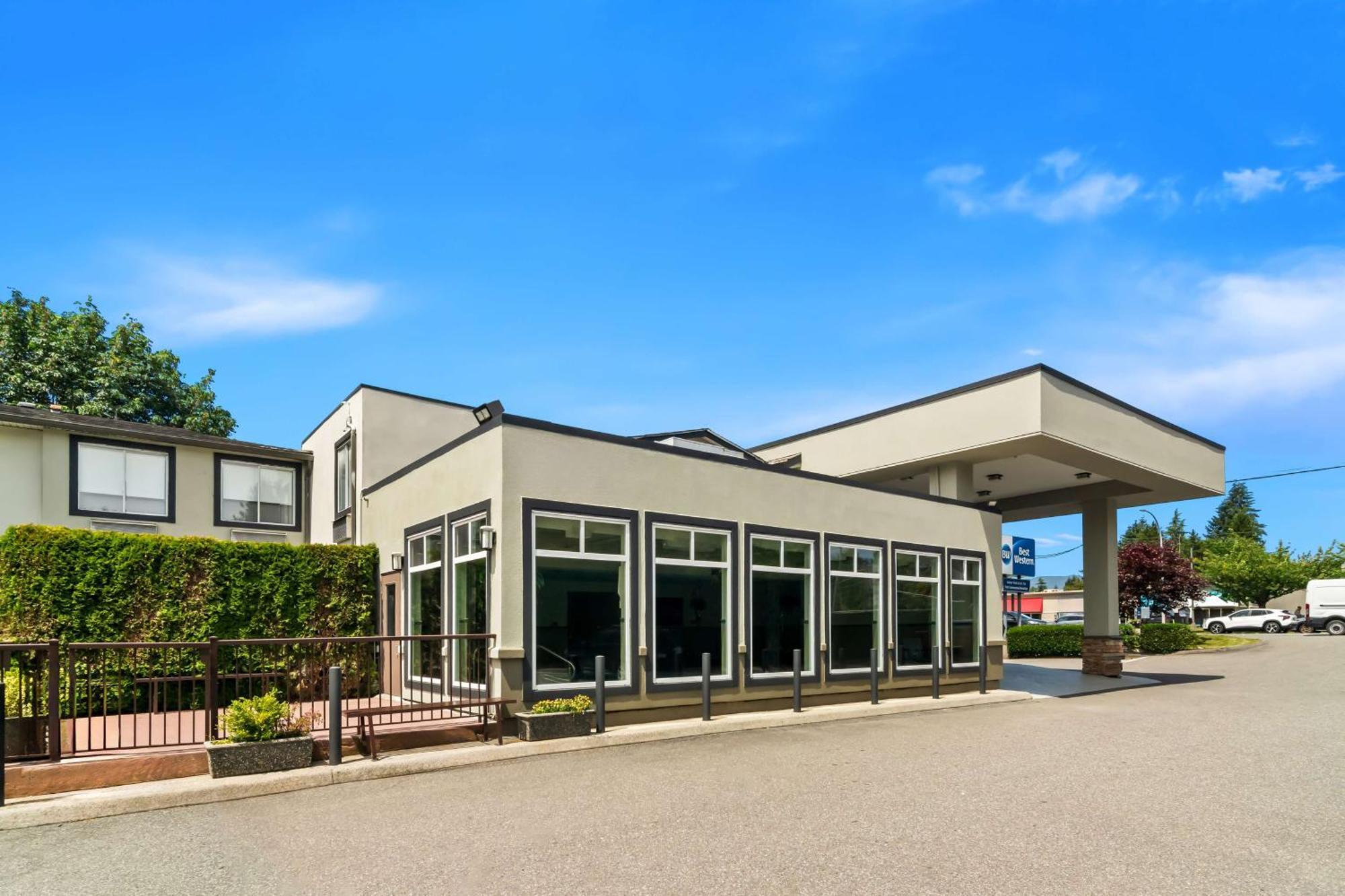 Best Western Maple Ridge Exterior photo