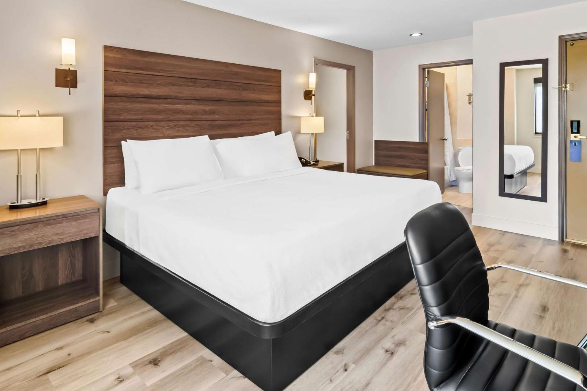 Best Western Maple Ridge Exterior photo