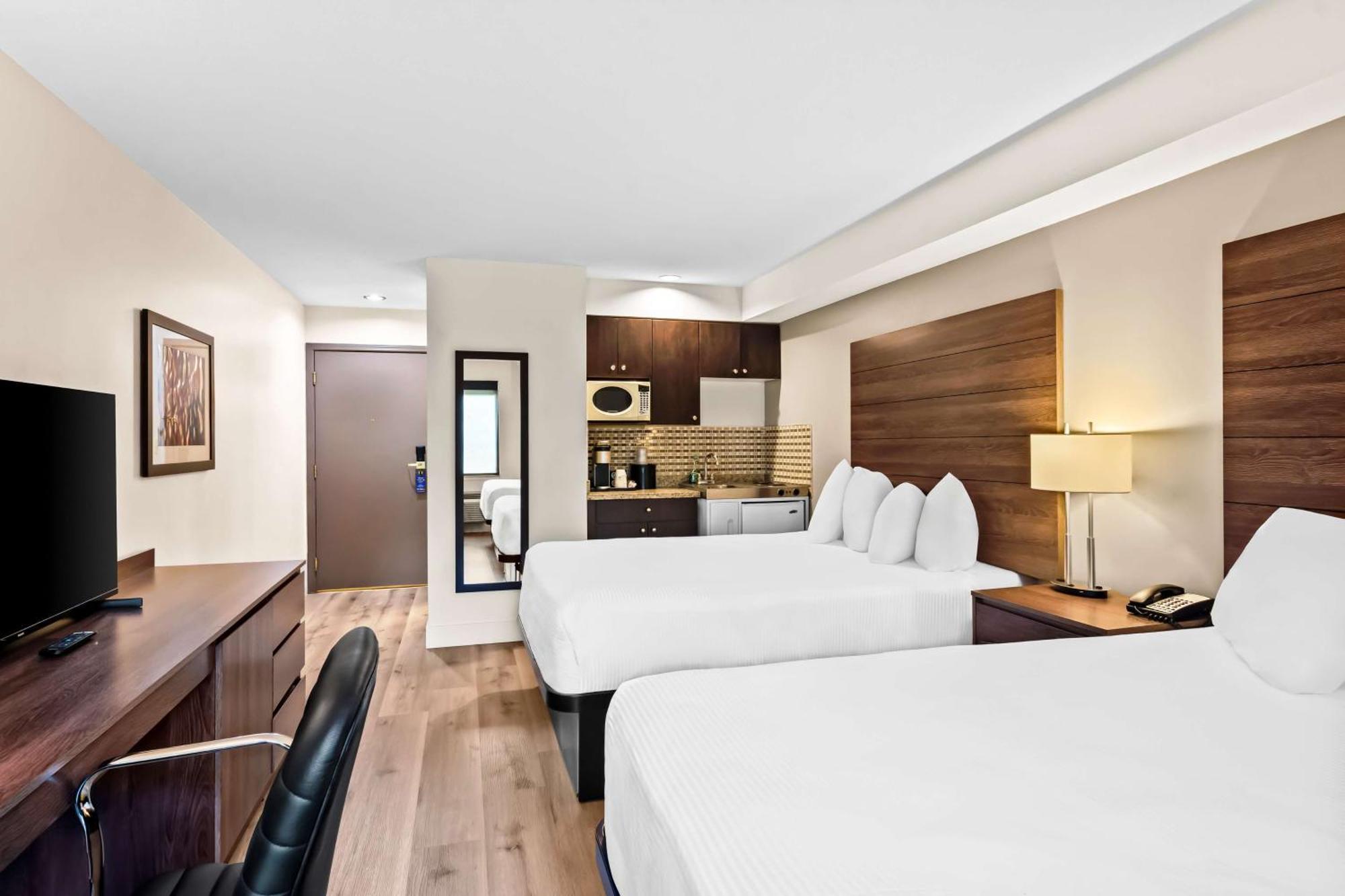 Best Western Maple Ridge Exterior photo