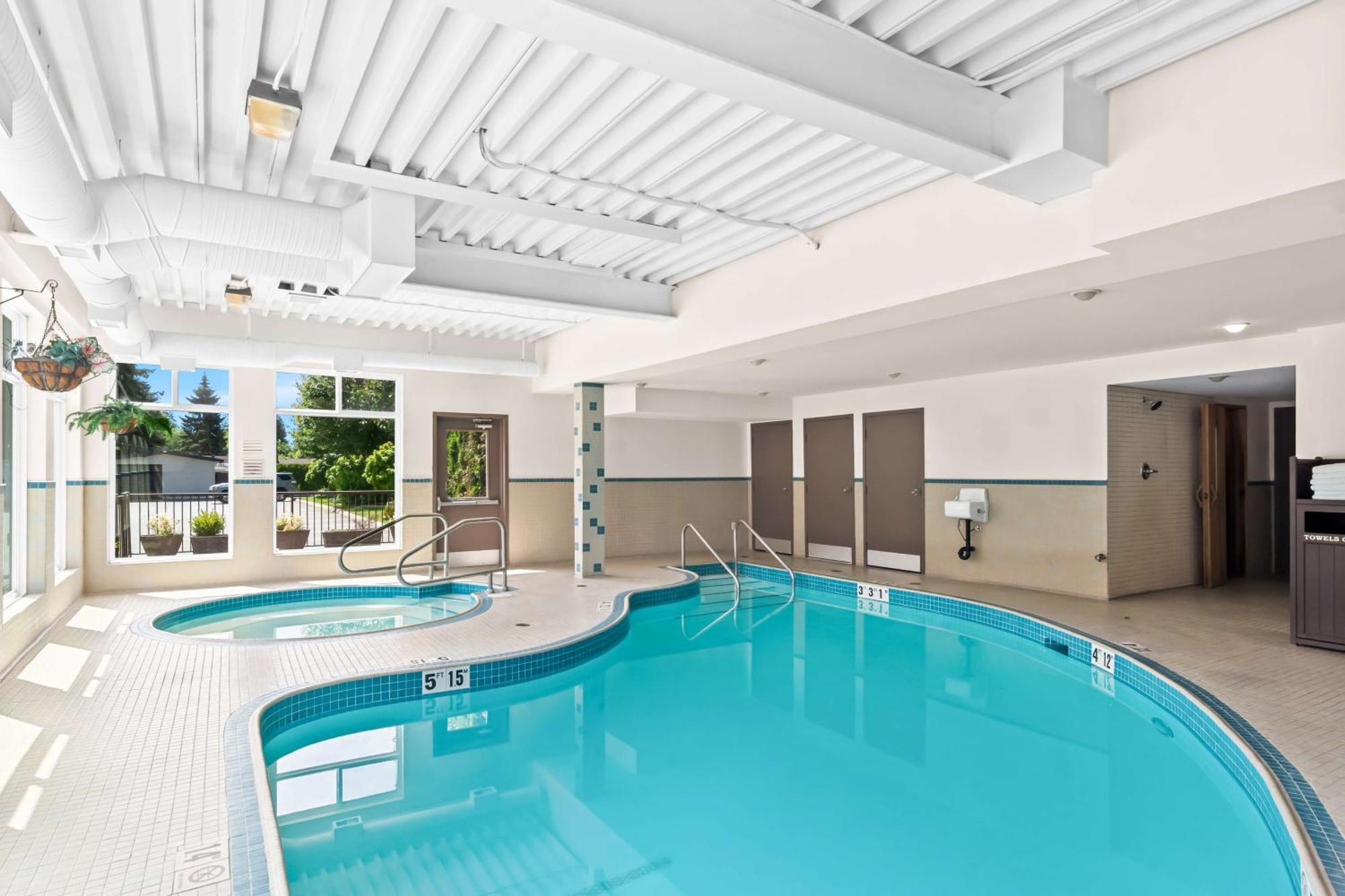 Best Western Maple Ridge Exterior photo