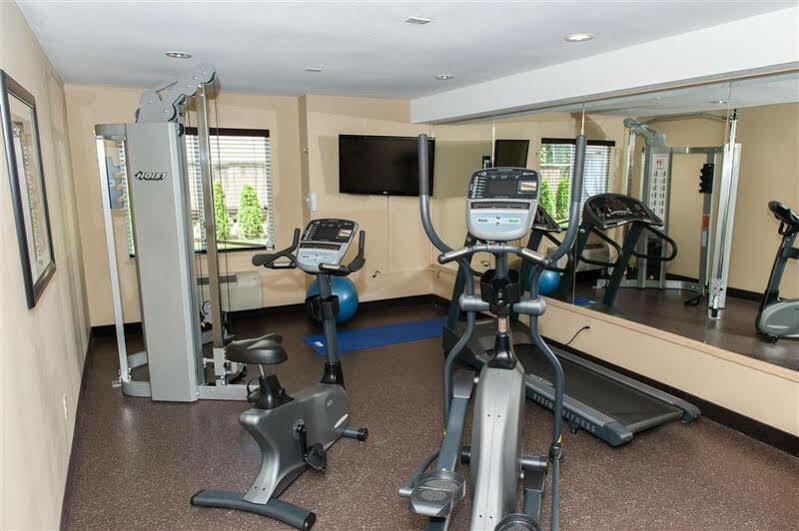 Best Western Maple Ridge Exterior photo