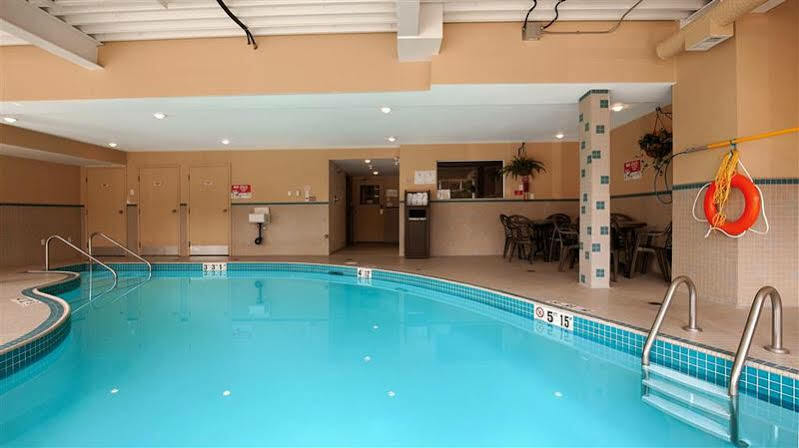 Best Western Maple Ridge Exterior photo